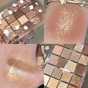 Palette de Maquillage showcasing vibrant shades and glittering finishes for endless creative looks.